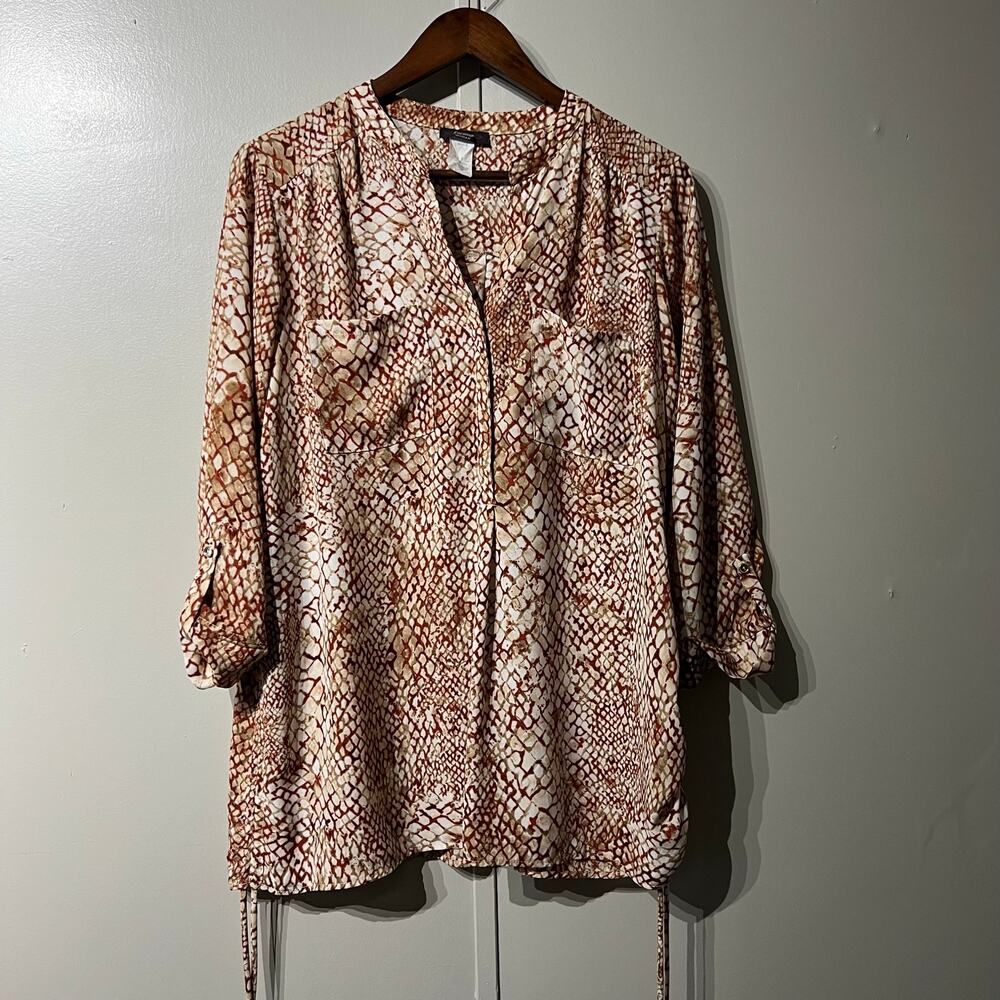 Cocomo Woman Side Cinch V Neck Button Down Pockets 3/4 Sleeves Blouse | Size 1X